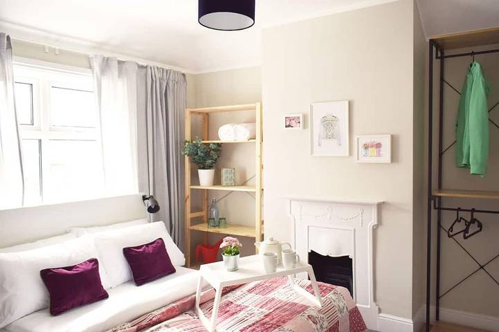 Holiday home for 8 people, with terrace and garden in Southampton