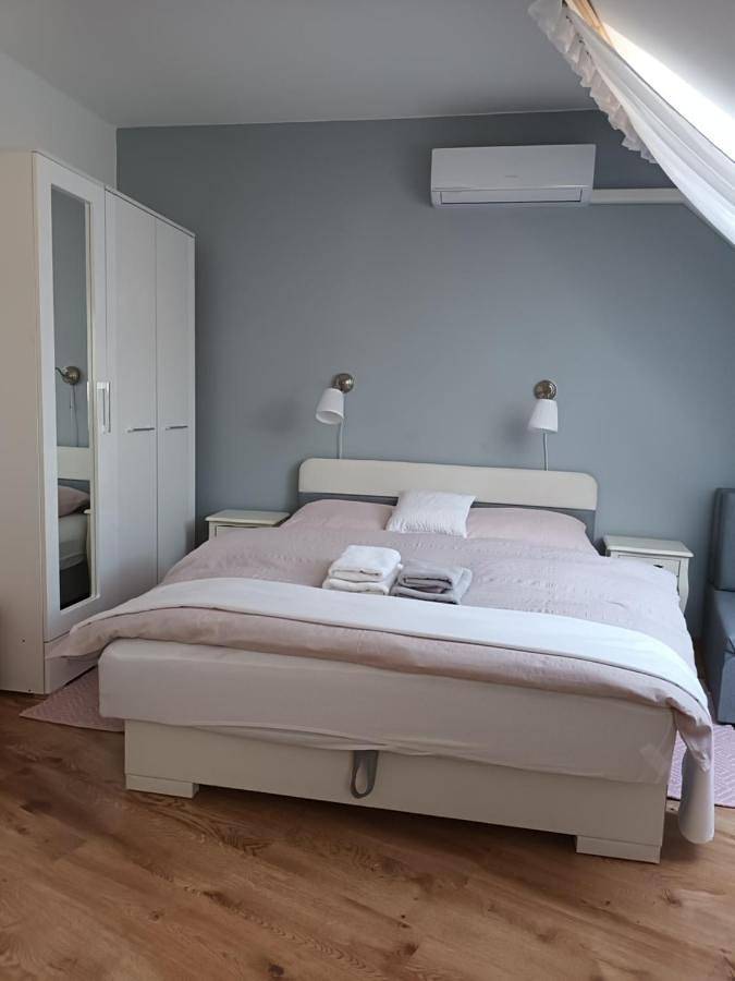 Cały apartament, Sasvár Apartman in Eger, Komitat Heves