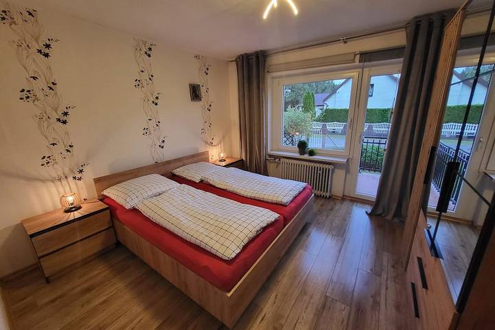 Ferienhaus am Waldrand in der Nähe eines Badesees in Dylocken, Oppeln und Umgebung