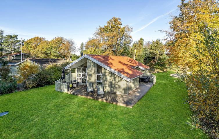 Ferienhaus für 8 Personen, mit Terrasse und Whirlpool sowie Sauna in Øster Hurup