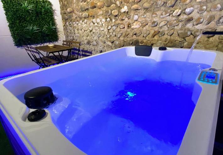 Casa rural para 7 personas, con jardín y jacuzzi, Familias con niños en Extremadura - 2