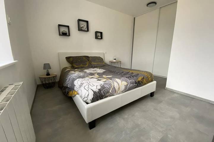 Location de vacances pour 6 personnes, avec jardin à Ploëzal - 2