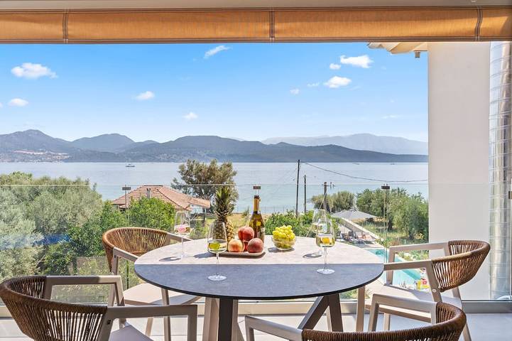 Ferienwohnung für 4 Personen, mit Garten und Pool sowie Balkon