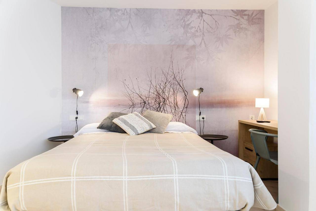 Aparthotel Salburua in Vitoria-Gasteiz, Cordillera Cantábrica