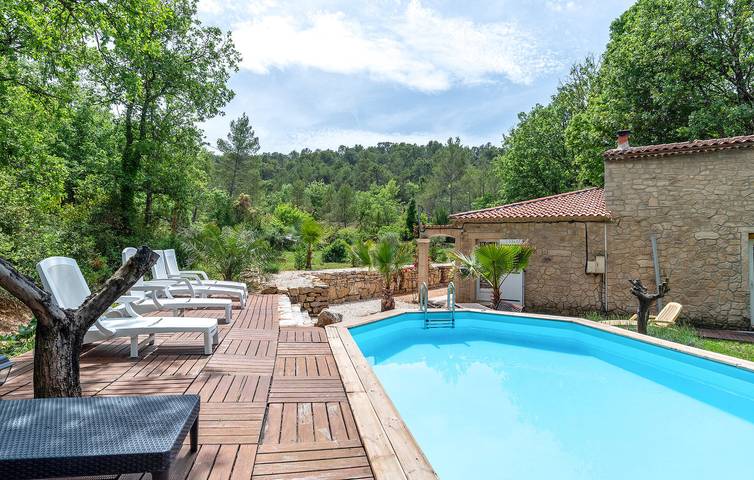 Location de vacances pour 7 personnes, avec piscine et jardin à Le Val - 2