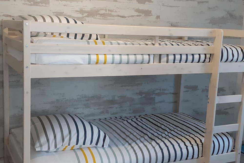 Entire apartment, \"L'Escapade Marine\", 2 bedrooms, 4 pers, free secure parking with badge, 8 mn from the beach in Le Portel, Boulogne-sur-Mer region