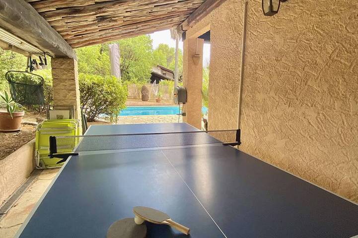 A Villa With Air Conditioning And A Private Pool In A Quiet Setting in Roquefort-les-Pins, Mediterranean Coast (France)