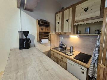 Location De Vacances pour 4 Personnes dans Le Revard, Les Déserts, Photo 2