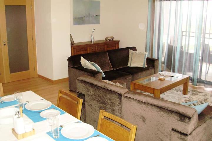 Ganze Wohnung, Fünf * Apartment mit schönem Meerblick vom Balkon in Olhão, Parque Natural da Ria Formosa