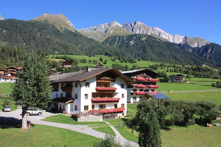 Bauernhaus für 6 Personen, mit Sauna und Balkon sowie Garten in Tirol - 2