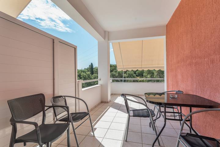 Διαμερίσματα διακοπών για 5 άτομα, με μπαλκόνι στα Σπαρτιά