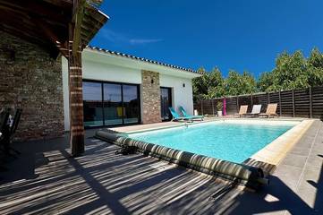 Location de vacances pour 11 personnes, avec terrasse dans Pinarellu