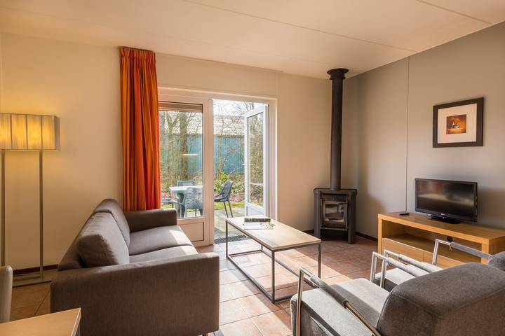 Bungalow voor 4 personen, with Balkon/Terras and Terras as well as Zwembad and Sauna in Borger
