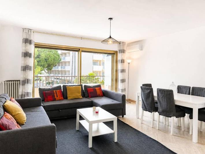 Gîte pour 8 personnes dans Office De Tourisme De Juan Les Pins