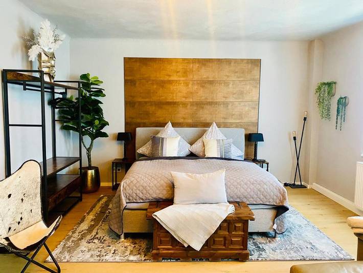 Ferienwohnung für 4 Personen, mit Garten und Whirlpool in Saarbrücken