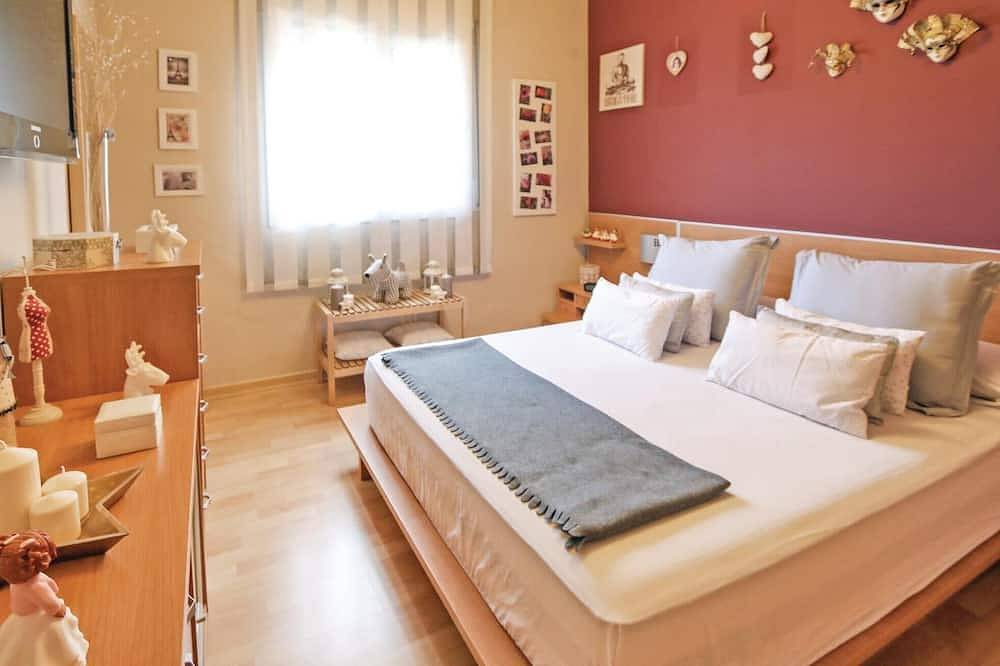 Nice hombre en St. Cebrià de Vallalta in San Cipriano de Vallalta, Costa del Maresme