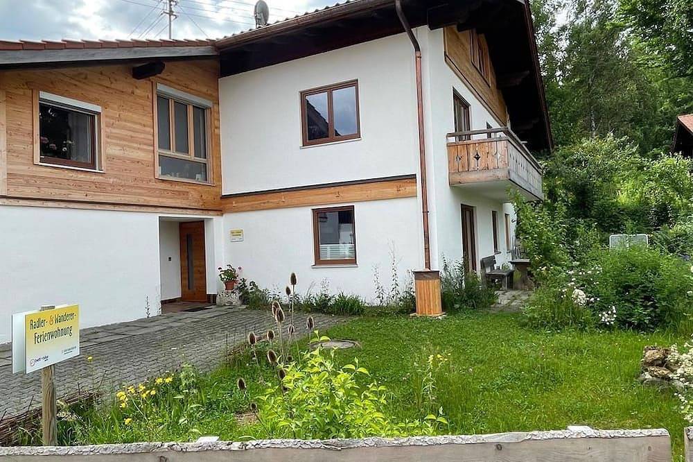 Ganze Wohnung, Radler-und Wanderer-Ferienwohnung - Appartment, 2 Schlafzimmer in Bad Bayersoien, Bayerische Alpen