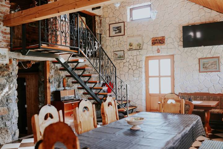 Ferienhaus für 8 Personen, mit Sauna und Pool