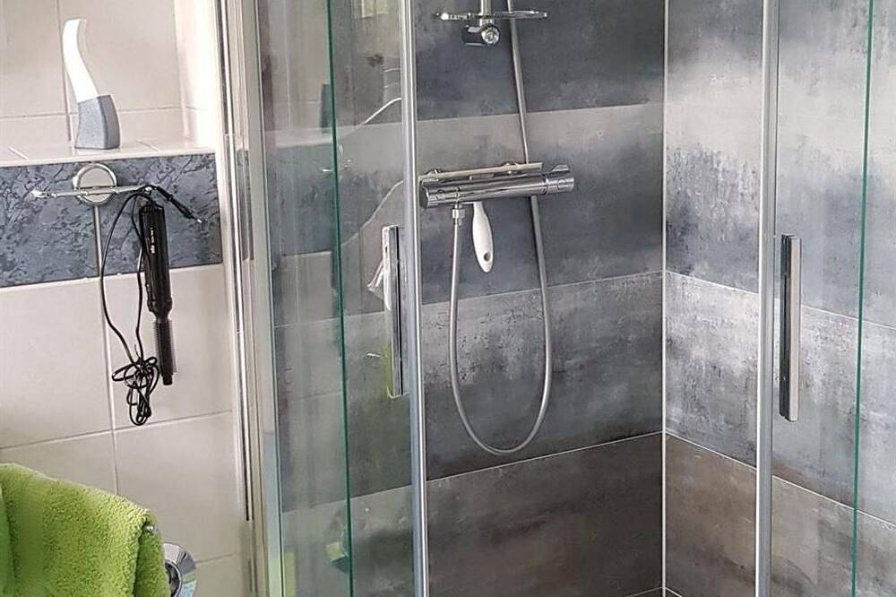 Ganze Wohnung, Ferienwohnung \"Grün\" - Ferienwohnungen Stricker in Bad Muskau, Oberlausitz-Niederschlesien