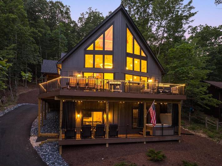 Ferienhaus für 16 Personen, mit Balkon und Whirlpool - 1