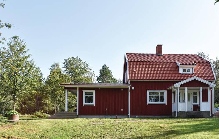 Ferienhaus für 6 Personen, mit Terrasse und Garten sowie Sauna in Ödeshög - 4