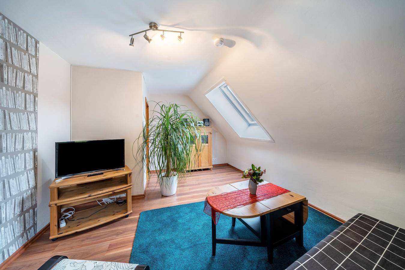 Entire apartment, Apartment 'Burgblick' with Mountain View, Shared Garden and Wi-Fi in Hausach, Kinzig Valley