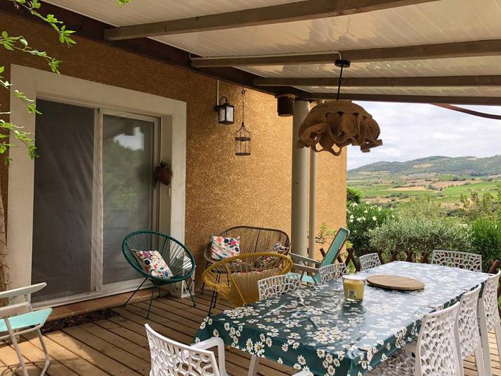 Location de vacances pour 8 personnes, avec vue ainsi que piscine et jardin, adapté aux familles à Villeneuve-les-Corbières - 2