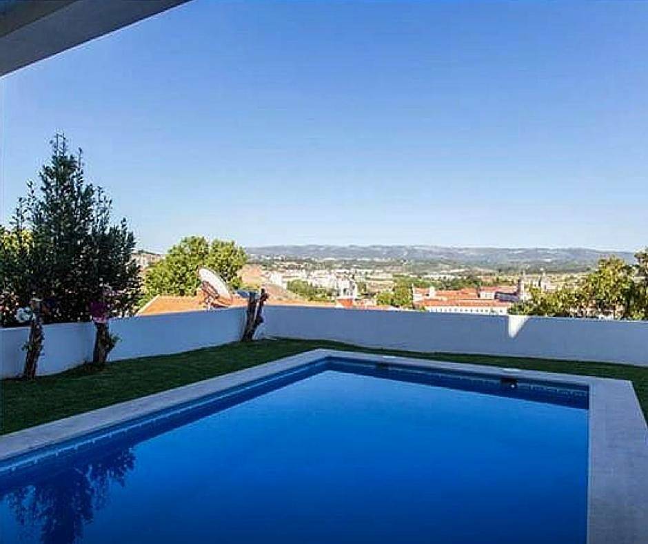Four-Bedroom House in Alcobaça e Vestiaria, Leiria distrito