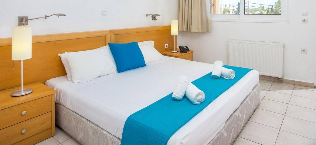 Location de vacances pour 4 personnes, avec piscine ainsi que jardin et bassin pour enfant à Faliráki - 3