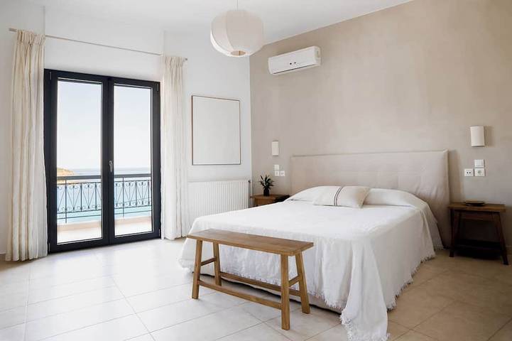 Ganze Wohnung, Schritte zum Strand! in Lasithi