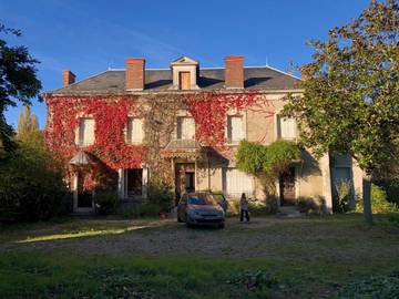 Gîte pour 15 personnes, avec terrasse ainsi que vue et jardin, animaux acceptés à Chabris