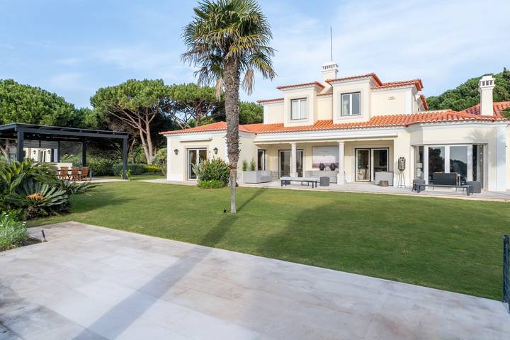 Villa voor 14 personen, met terras en tuin in Costa do Estoril