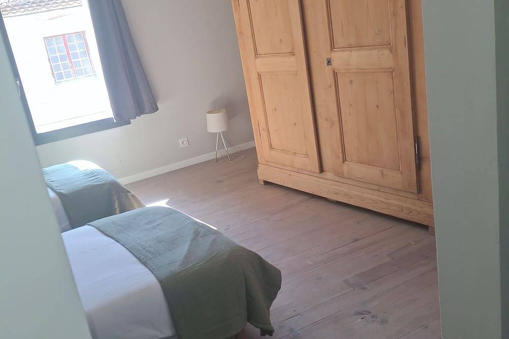 Oustau d'Esteou near Nyons, Vaison la Romaine and at the foot of the Ventoux mountains in Mirabel-aux-Baronnies, Nyons region