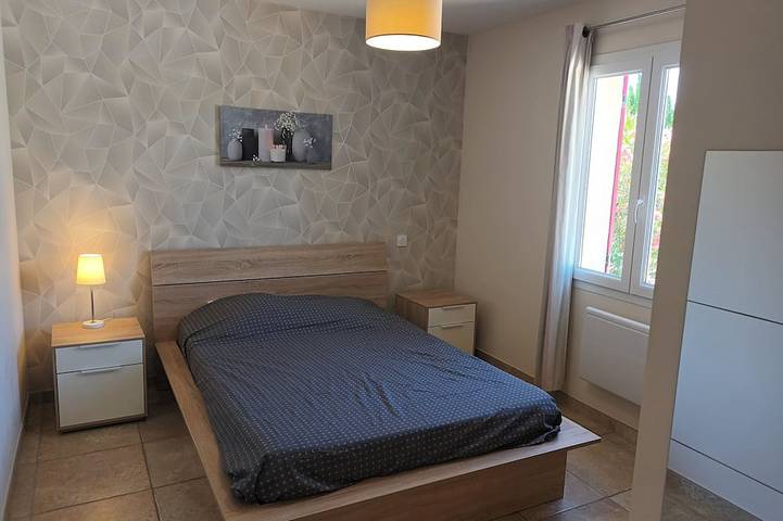 Location de vacances pour 6 personnes, avec terrasse ainsi que jardin et jacuzzi à Saint-Maurice-sur-Eygues - 3