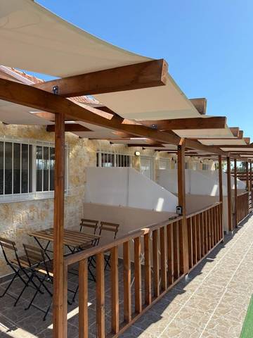 Gîte pour 3 personnes, avec terrasse dans Érétrie