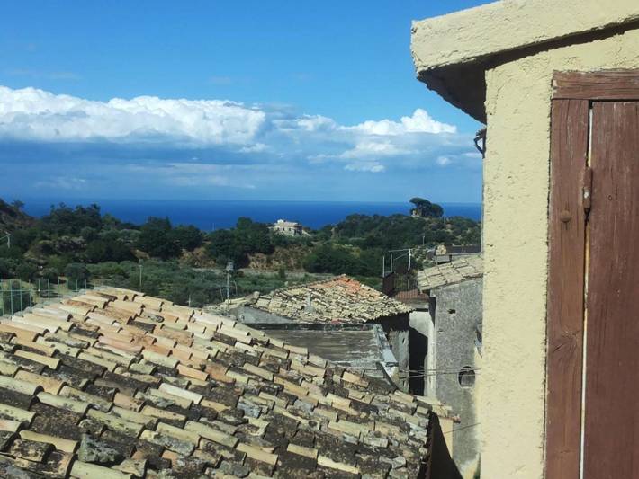 Casa vacanza per 6 persone, con terrazza e panorama, con animali domestici a Badolato