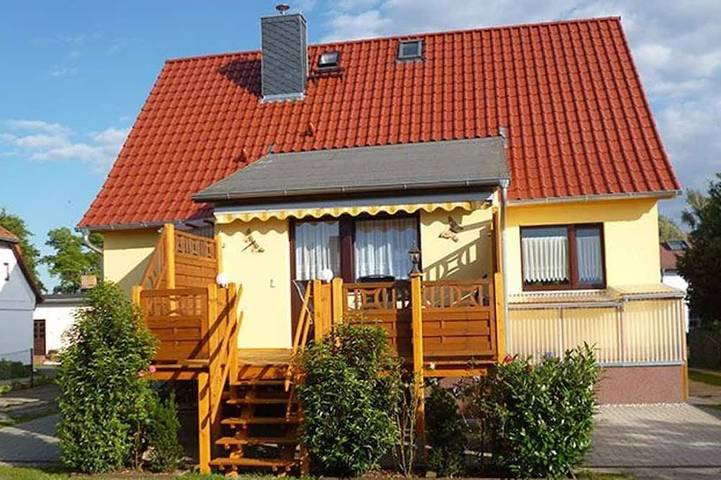 Ferienwohnung für 4 Personen, mit Terrasse und Garten in Schaprode