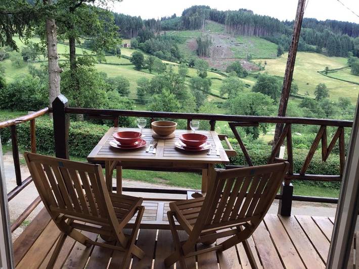 Gîte pour 4 personnes, avec vue ainsi que jardin et piscine dans Anglure-sous-Dun