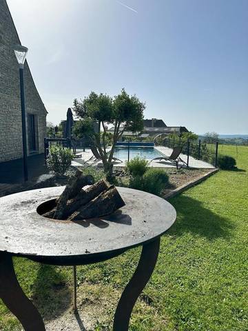 Cottage pour 12 personnes, avec vue ainsi que piscine et jardin à Saint-Robert