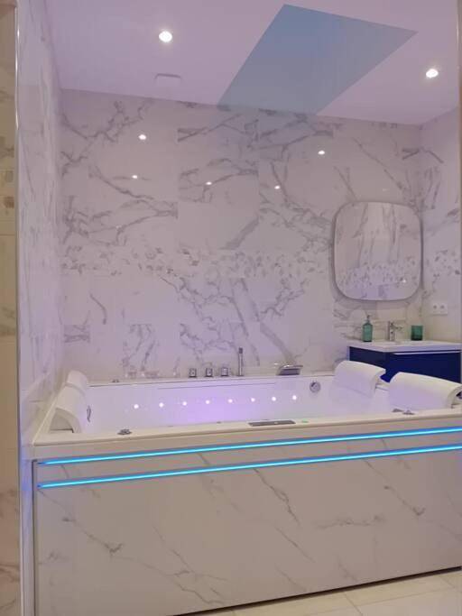 Location de vacances pour 2 personnes, avec terrasse et jacuzzi dans Val-d'Oise - 3