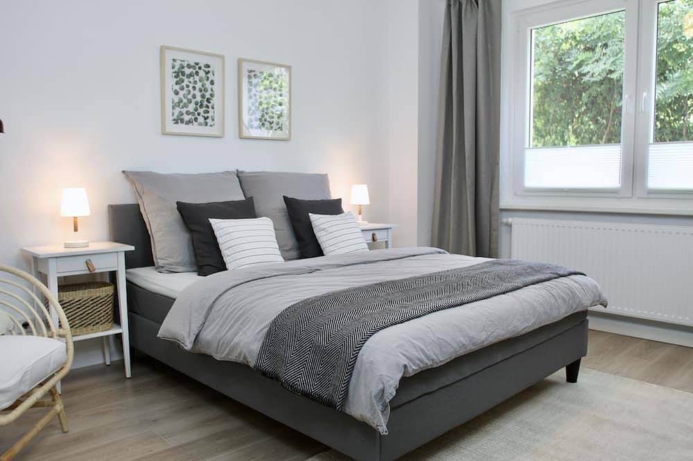 Appartamento intero, Appartamento-Comfort-Bagno privato-Vista giardino in Mitte Bochum, Bochum