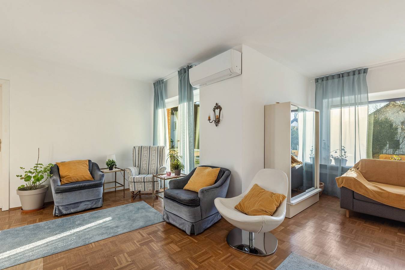 Apartamento entero, Apartamento de vacaciones 'The Green Park Nest Frankfurt' con terrazas, Wifi y aire acondicionado in Friedrichsdorf, Hochtaunuskreis