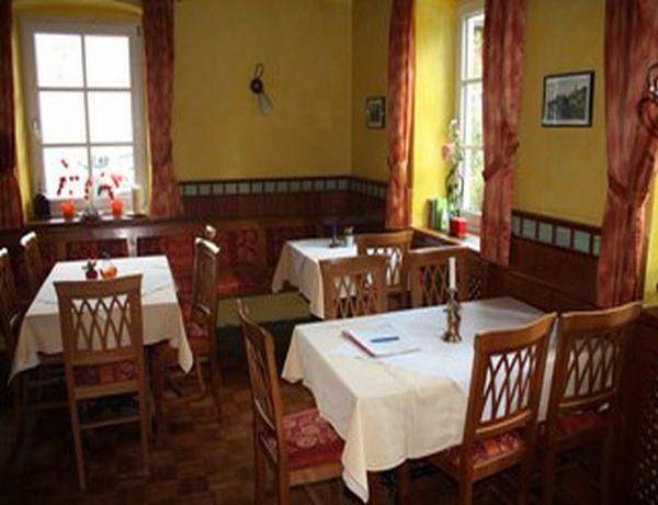 Ganze Ferienwohnung, Doppelzimmer mit Dusche, Wc in Golling an der Salzach, Tennengau