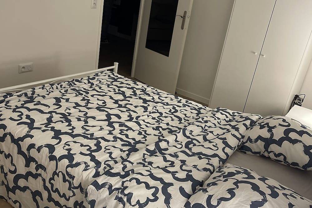 Appartement entier, Appartement proche de Paris|aéroport Cdg|Jo 2024|Orly|Disneyland|Parc Astérix in Le Blanc-Mesnil, Seine-Saint-Denis