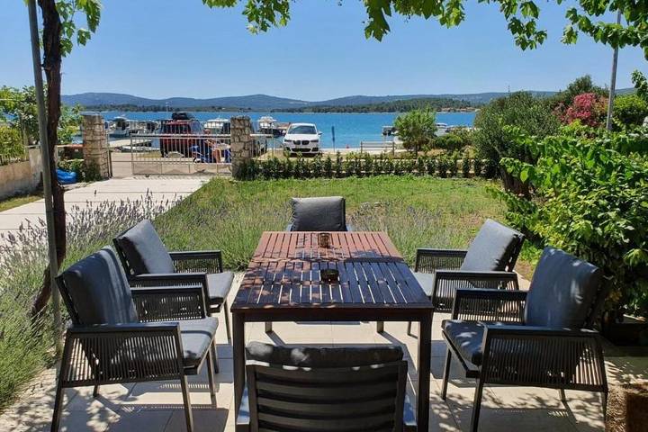 Ferienwohnung für 6 Personen, mit Balkon/Terrasse, mit Haustier in Zadar