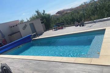 Cottage pour 6 personnes, avec piscine à Brouilla