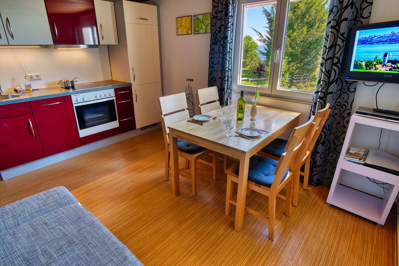Ganze Ferienwohnung, Gästehaus Baerens - 3-Zimmer-Ferienwohnung, 55qm, 2 Schlafzimmer, max. 6 Personen in Hagnau am Bodensee, Region Bodensee-Oberschwaben