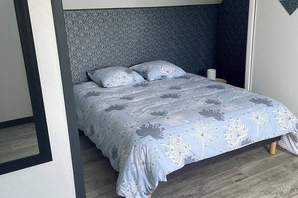 Maison Au Port De Lezardrieux in Lézardrieux, Costa de granito rosa