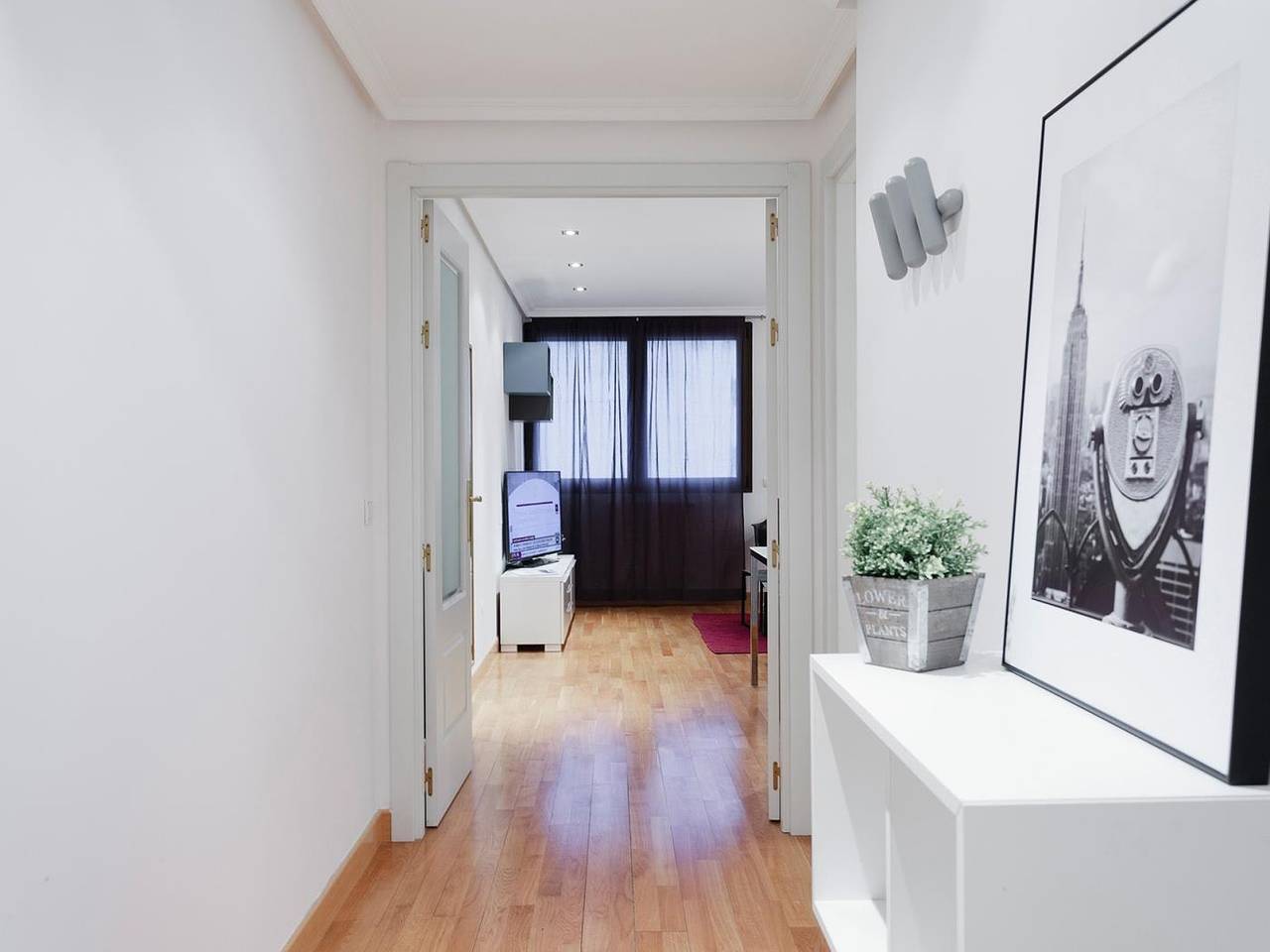 Entire vacation apartment, Ayala Apartment with parking in Madrid, Madrid Province