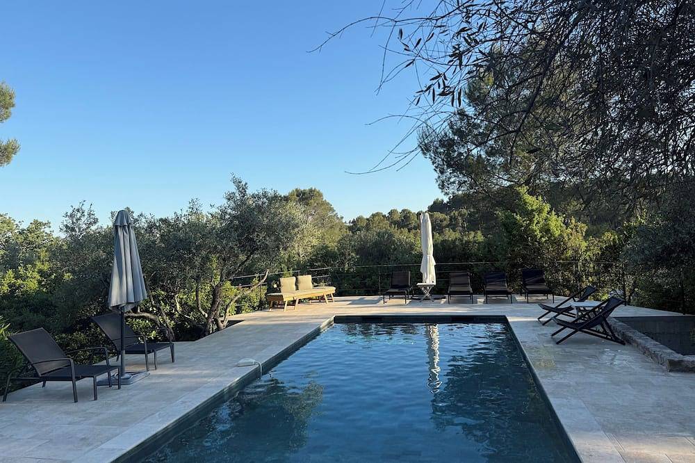 Freistehendes Landhaus, Garten und Wellness zwischen Meer und See in Draguignan, Draguignan Region